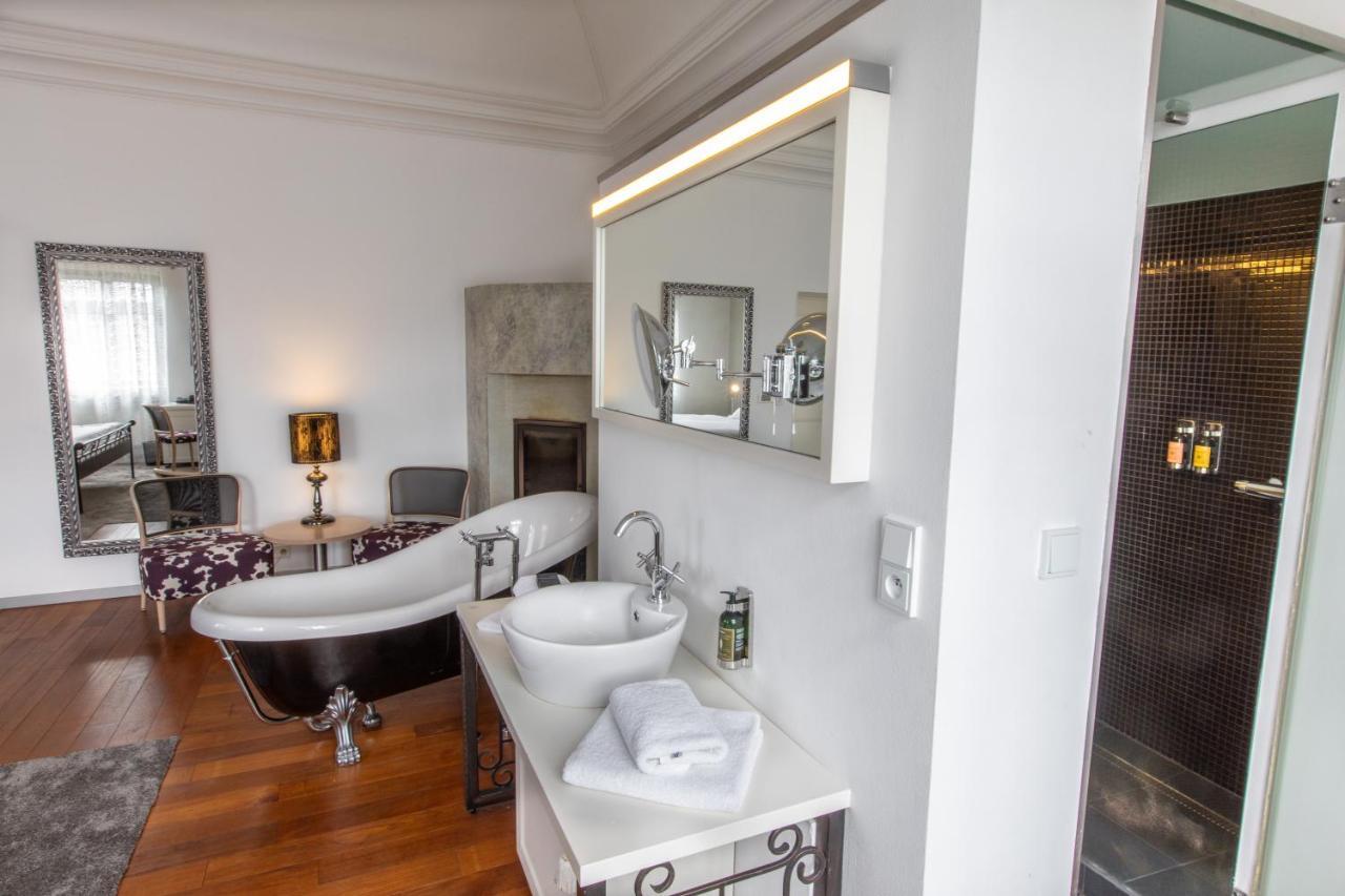 Hotel Villa Necas Жилина Экстерьер фото