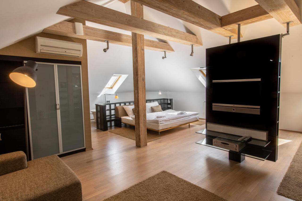 Hotel Villa Necas Жилина Экстерьер фото