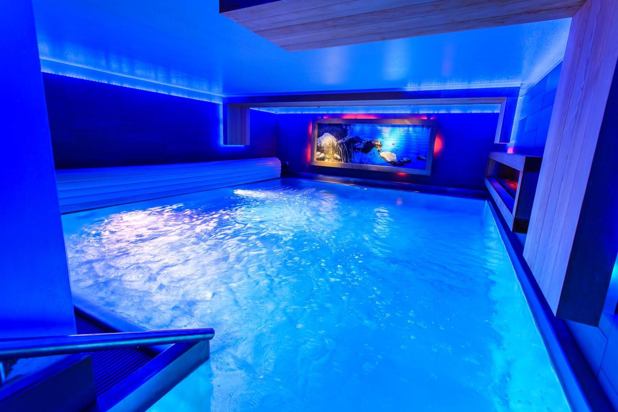 Hotel Villa Necas Жилина Экстерьер фото