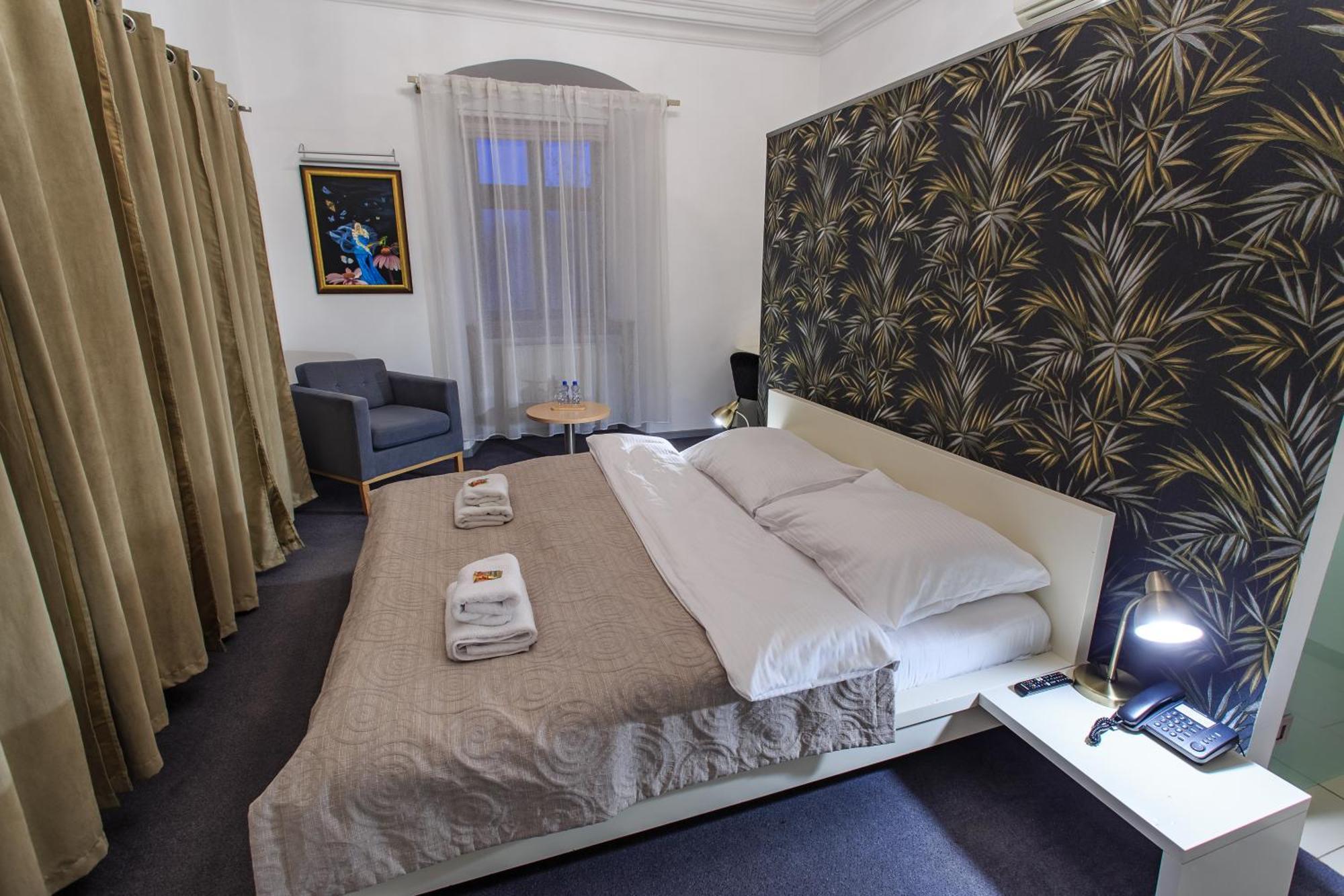 Hotel Villa Necas Жилина Экстерьер фото